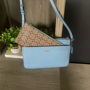 Coach crossbody with removable poucette